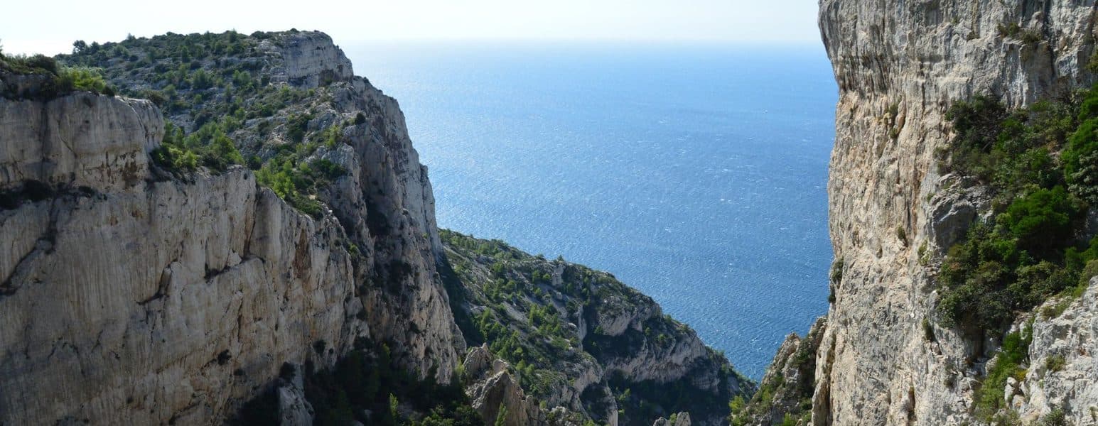 The Calanques trails above the sea.