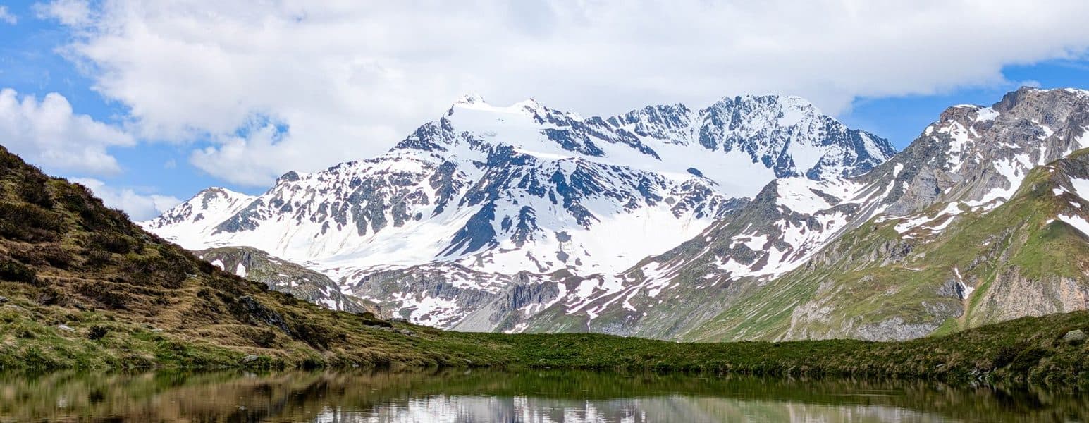 The altitude lakes of the Bellecombe plateau, in the Vanoise.